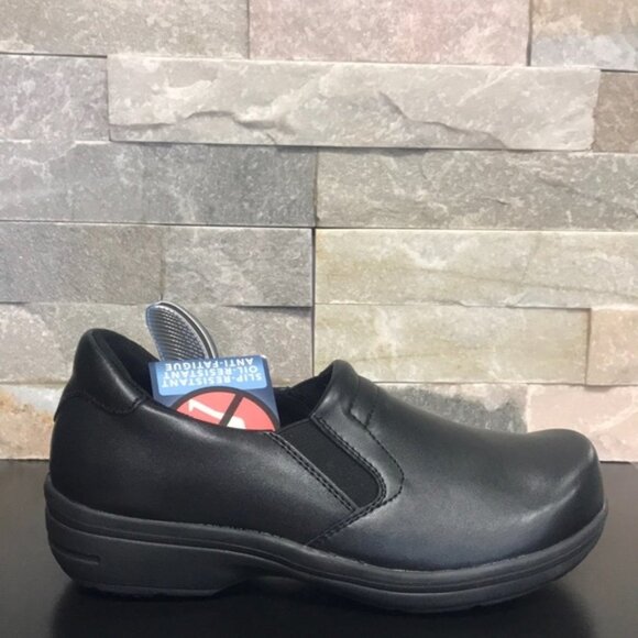 Easy Works by Easy Street Women's Bind Clogs Women's Shoes - Picture 2 of 4